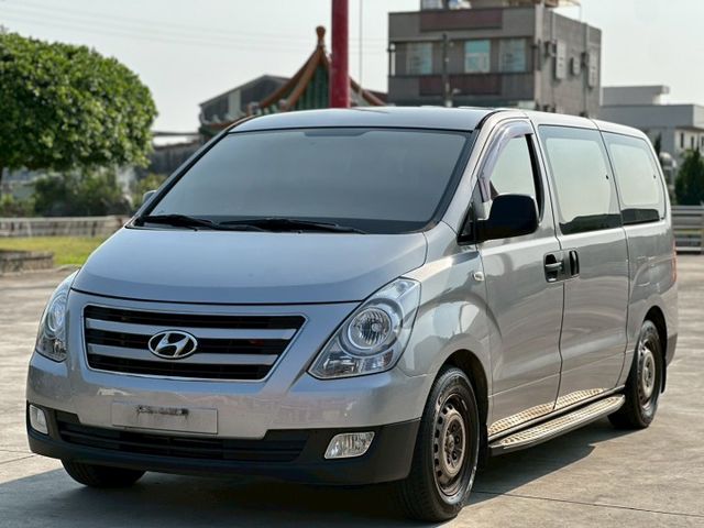 加裝12人座 車況安心 引擎 變速箱 渦輪 全都處理完了 歡迎試開看看  第1張相片