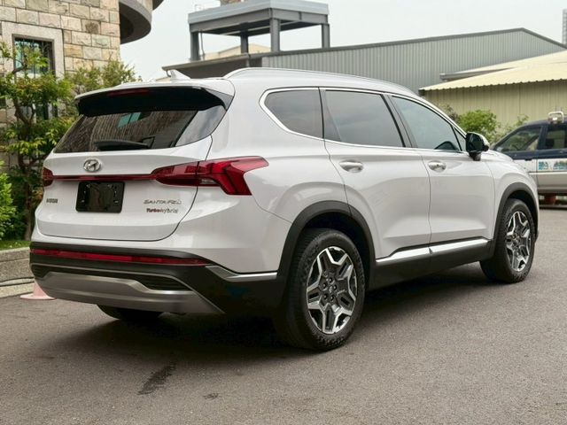 油電 七人座  C款 I-key摸門 ACC跟車 車道偏離 360環景 盲點偵測 電動椅 電熱、通風座椅 電尾門 原廠主  第6張相片