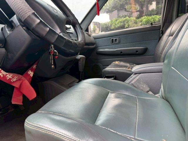 ZACE SURF 廂車  第10張相片