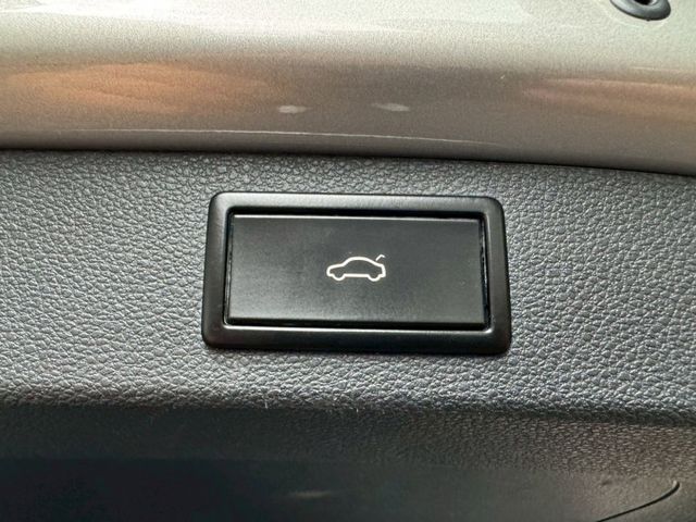 尊榮版 7人座 I-key摸門 360度環境 盲點偵測 ACC跟車 車道偏離 電動記憶座椅 全景天窗 電動尾門 抬頭顯示  第17張相片