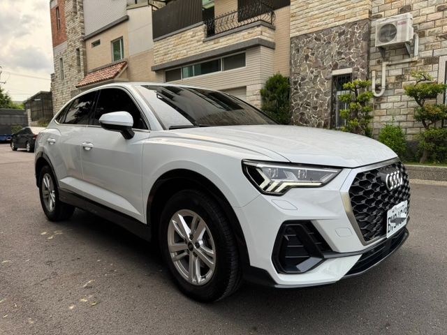 新車保固中  ACC跟車 車道偏離 360環景 盲點偵測 電動記憶座椅 電尾門 LED頭燈 I-key摸門  第3張相片