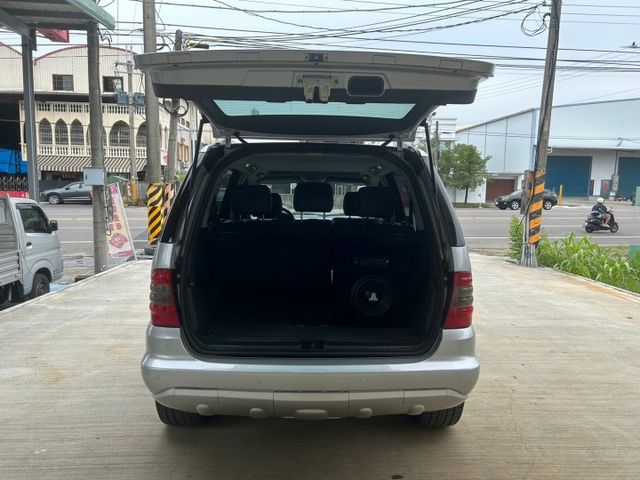 豪華賓士休旅車 跑8萬 無待修 無事故 車況極佳 再也找不到了  第7張相片