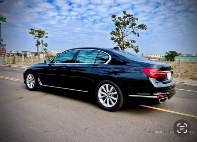 7 SERIES SEDAN  第6張相片