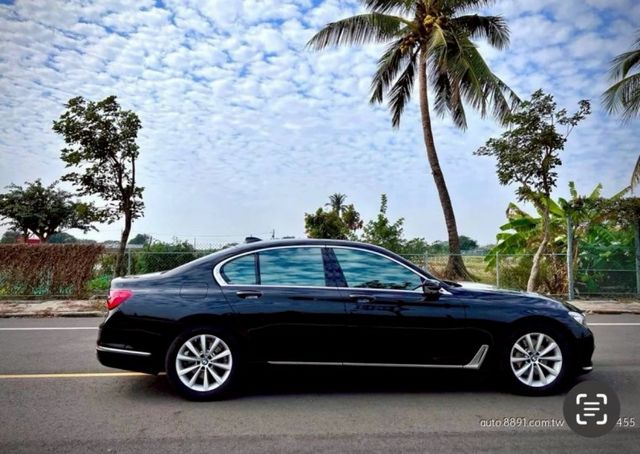 7 SERIES SEDAN  第7張相片