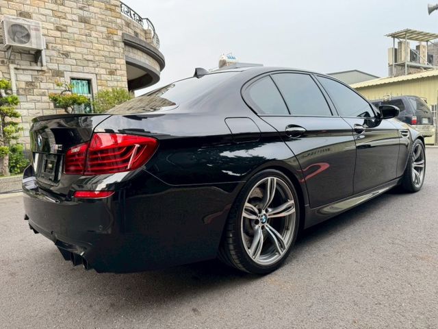 大滿配版本｜旗艦性能房車  M Power 經典代表作 4.4L V8 雙渦輪  馬力560匹  里程13萬公里  第6張相片