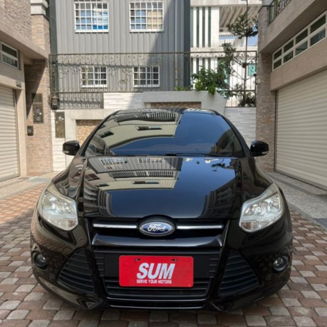 【預約賞車即享網路優惠價】1.6 5D時尚版 方向盤快控鍵 恆溫空調  第2張相片