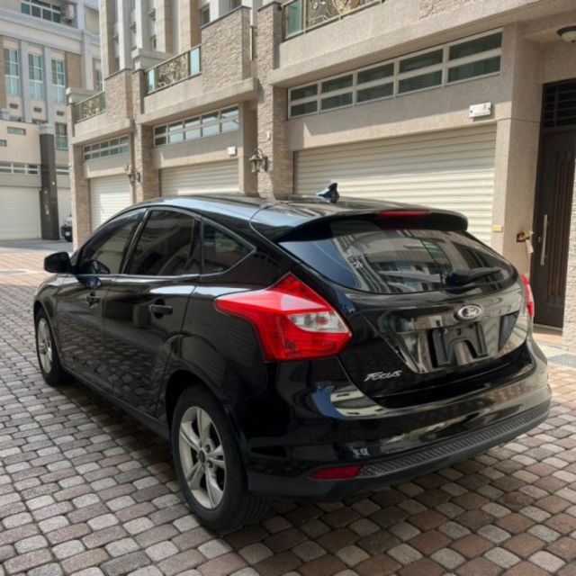 【預約賞車即享網路優惠價】1.6 5D時尚版 方向盤快控鍵 恆溫空調  第5張相片