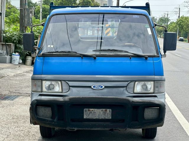 一手車 無事故  里程18萬多 正常保養 有升降尾門 冷氣涼 引擎正常 變速箱正常  第2張相片