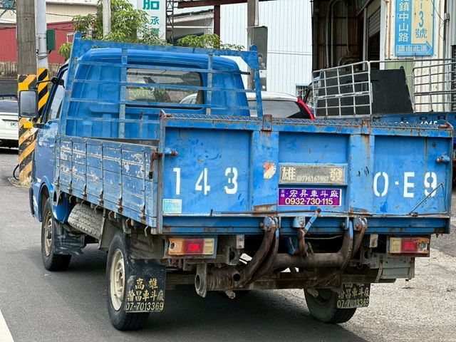 一手車 無事故  里程18萬多 正常保養 有升降尾門 冷氣涼 引擎正常 變速箱正常  第6張相片