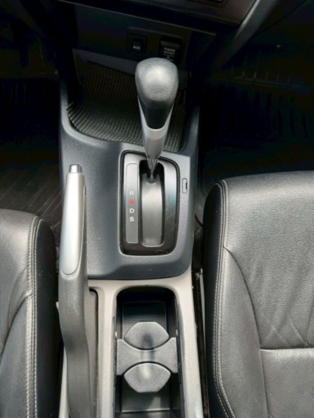 CIVIC  第10張相片