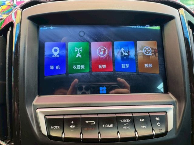 無事故 無待修 里程8萬 里程保證 車況佳 I-key摸門 恆溫空調 定速巡航 導航 倒車顯影  第10張相片
