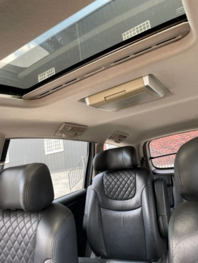 【預約賞車即享網路優惠價】2.2 TURBO 國產7人座 天窗 電動滑門 360環景  第17張相片