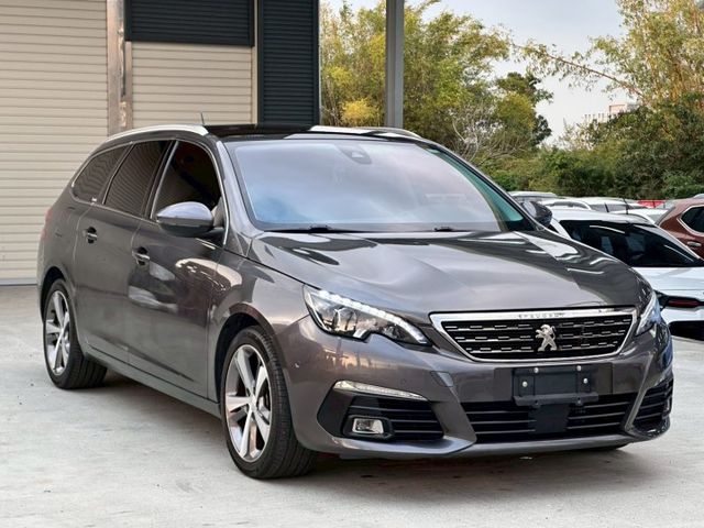 SW PureTech Allure I-key摸門 盲點偵測 360環景 車道偏離 全景天窗  第3張相片