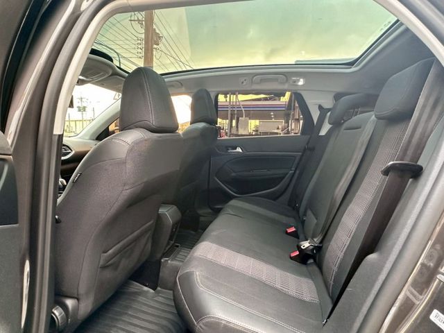 SW PureTech Allure I-key摸門 盲點偵測 360環景 車道偏離 全景天窗  第15張相片