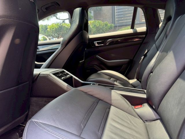 PANAMERA  第8張相片