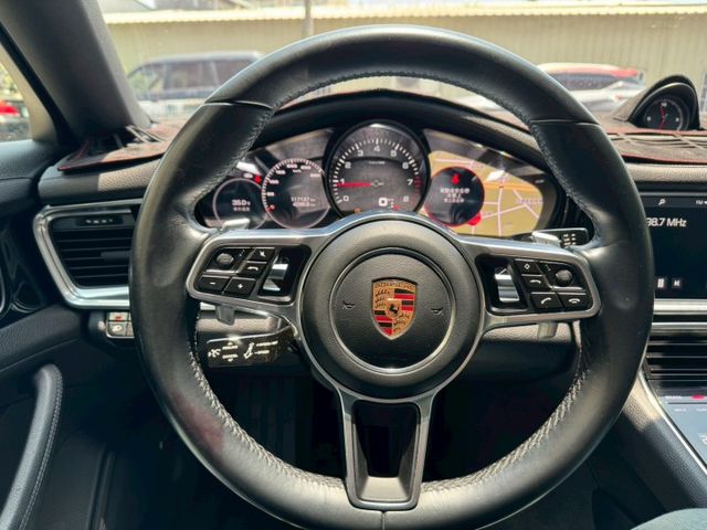 PANAMERA  第9張相片