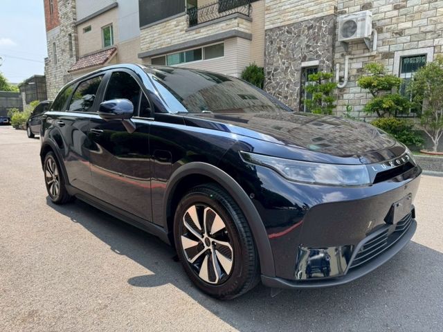 亮點版  一手車 原版件 實跑1萬公里 新車保固中  全景天窗 360環景 電動尾門 電動坐椅 ACC 跟車 盲點偵測  第3張相片