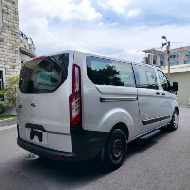 TOURNEO CUSTOM  第4張相片