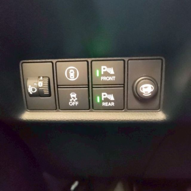 e:HEV 油電版   ACC主動跟車 ✨ 車道維持輔助 ✨ 車道偏移警示 ✨ 自動煞停系統 ✨ Keyless免鑰匙  第14張相片