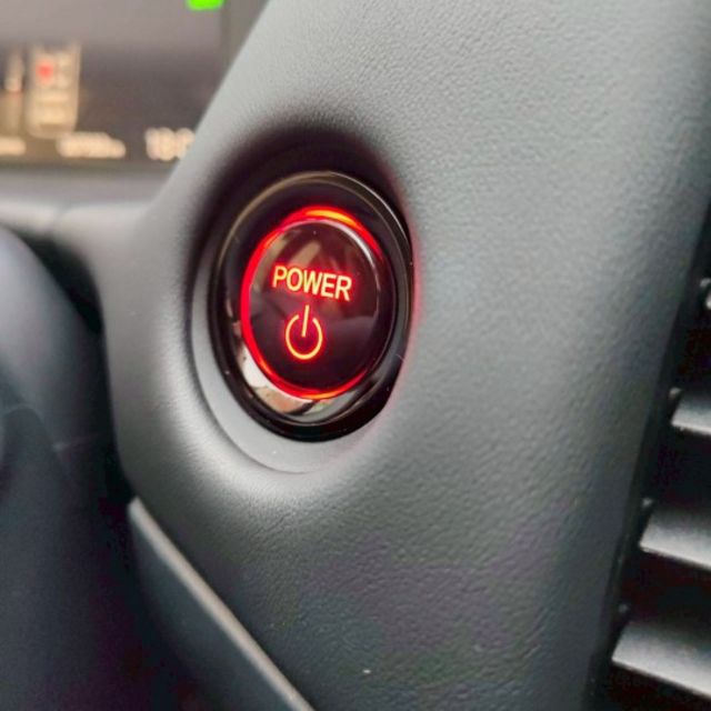 e:HEV 油電版   ACC主動跟車 ✨ 車道維持輔助 ✨ 車道偏移警示 ✨ 自動煞停系統 ✨ Keyless免鑰匙  第17張相片