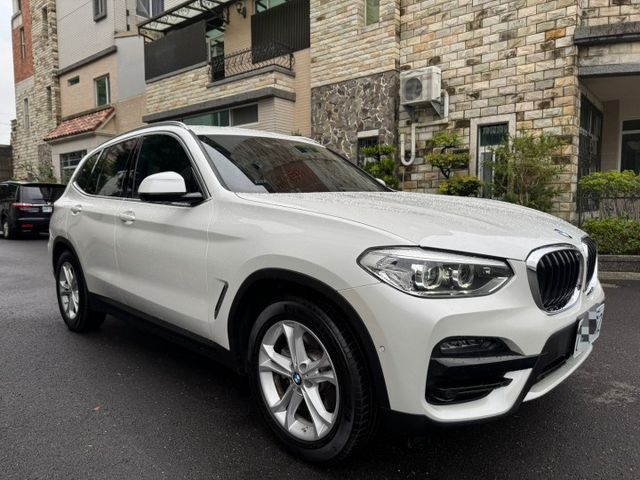 20i Xdrive 一手車 無待修 原版件  車況有在顧 5AU跟車 盲點偵測 360環景 電尾門 I-key摸門  第3張相片