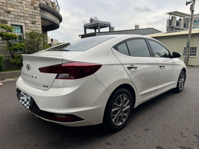 ELANTRA  第6張相片