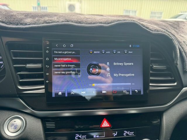 ELANTRA  第14張相片
