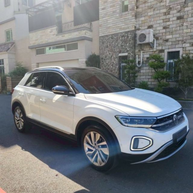 280 TSI LED頭燈 恆溫空調 電熱椅 I-key摸門 ACC跟車 車道偏離 自動停車 電尾門 原廠主機 倒車影像  第3張相片