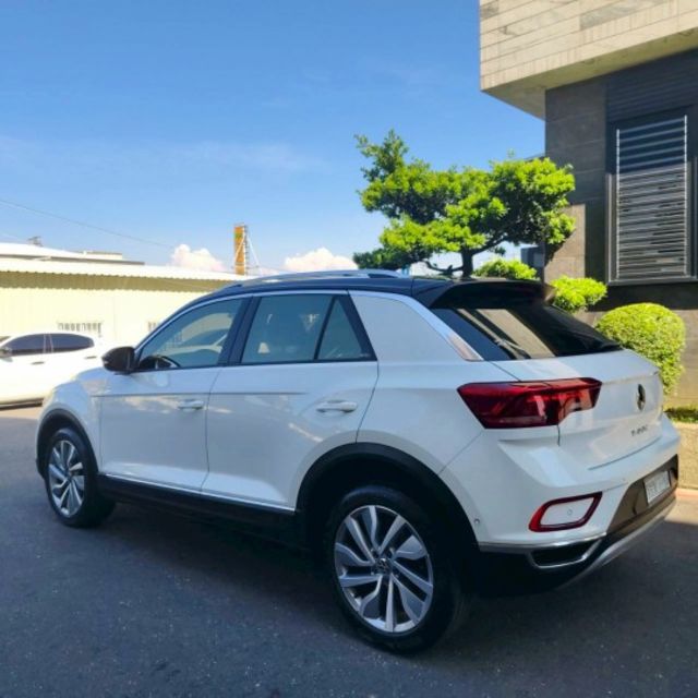 280 TSI LED頭燈 恆溫空調 電熱椅 I-key摸門 ACC跟車 車道偏離 自動停車 電尾門 原廠主機 倒車影像  第4張相片