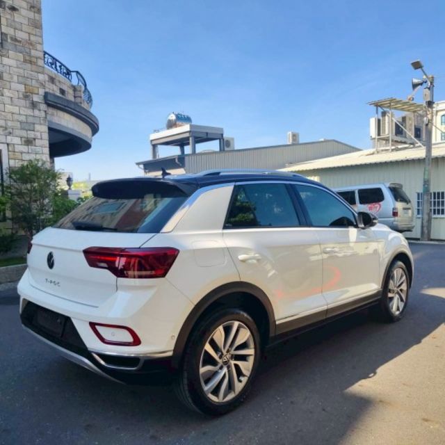280 TSI LED頭燈 恆溫空調 電熱椅 I-key摸門 ACC跟車 車道偏離 自動停車 電尾門 原廠主機 倒車影像  第6張相片