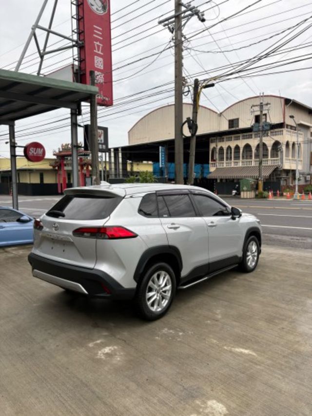 尊爵 保固中 一手車 無事故 無待修  液晶儀表 LED頭燈 ACC跟車 360環景  I-key 盲點  第4張相片