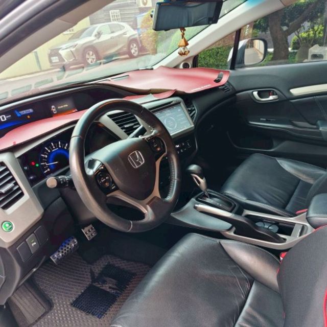 CIVIC  第12張相片