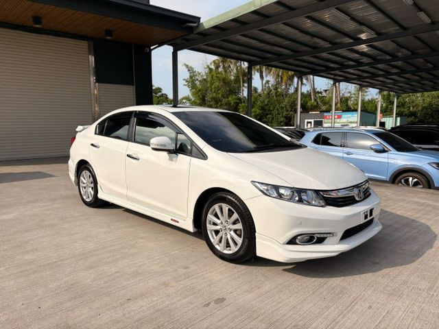 CIVIC  第3張相片