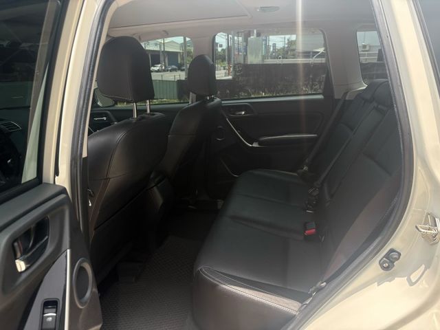 XT-P  無事故 已認證 4WD 盲點 電尾門 天窗 免鑰匙 電動椅 LED頭燈  第8張相片