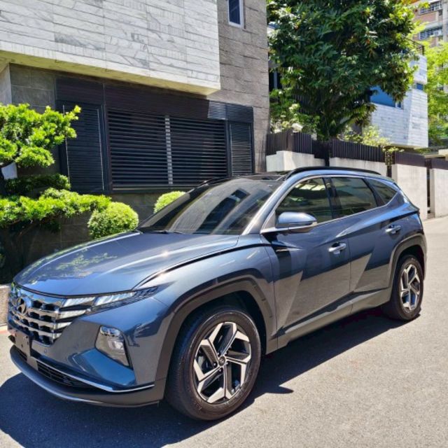 新車保固中  全景天窗 ACC跟車 車道偏移 I-key免鑰匙 360環景 電動尾門 盲點偵測 Apple CarPl  第1張相片