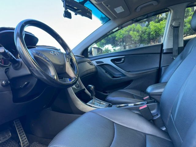 ELANTRA  第8張相片