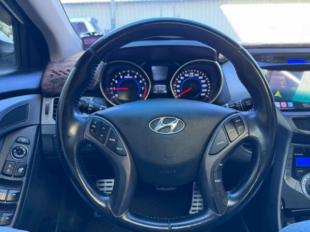 ELANTRA  第10張相片