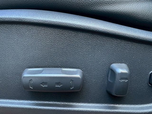 ELANTRA  第18張相片