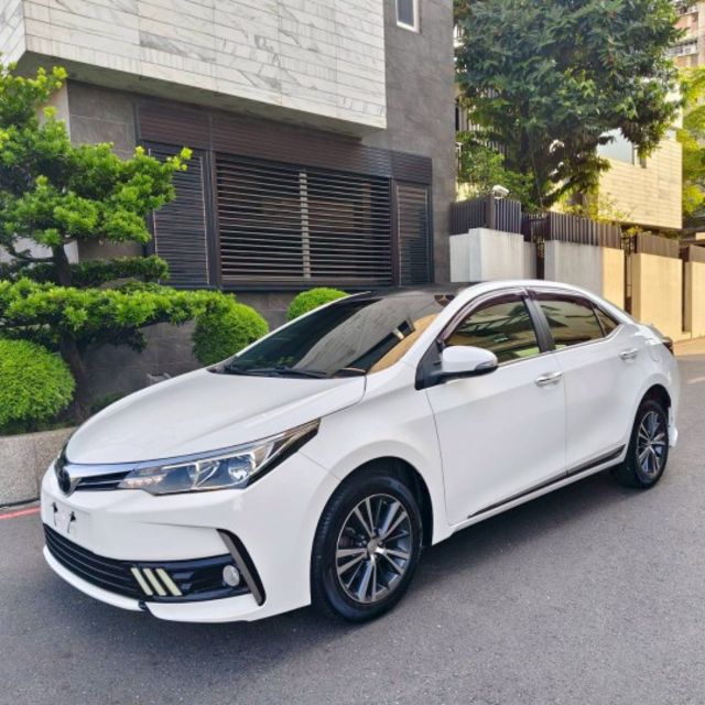 一手車 無事故 無待修 實跑8萬公里 里程保證  I-key免鑰匙 安卓機 定速巡航 倒車影像 恆溫空調  第1張相片