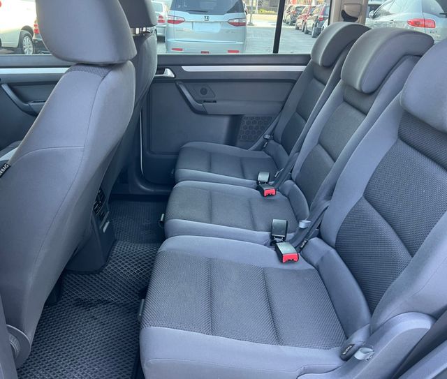 VOLKSWAGEN福斯 TOURAN  第13張相片