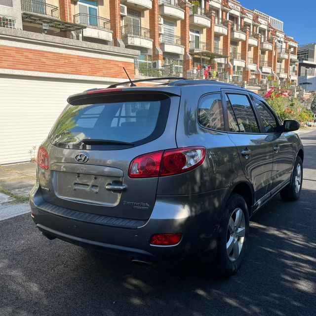 HYUNDAI現代 SANTA FE  第2張相片