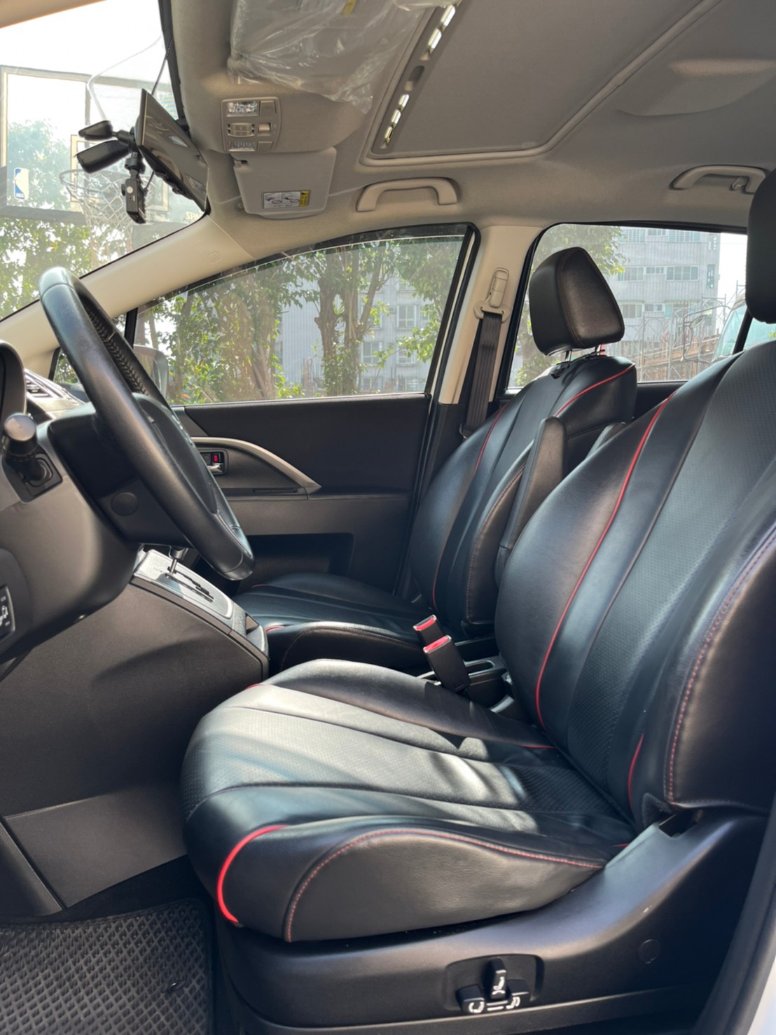2016年MAZDA MAZDA5 可車換車〃零元購車〃免頭期款〃可全額貸款〃超貸拿現金  第12張相片
