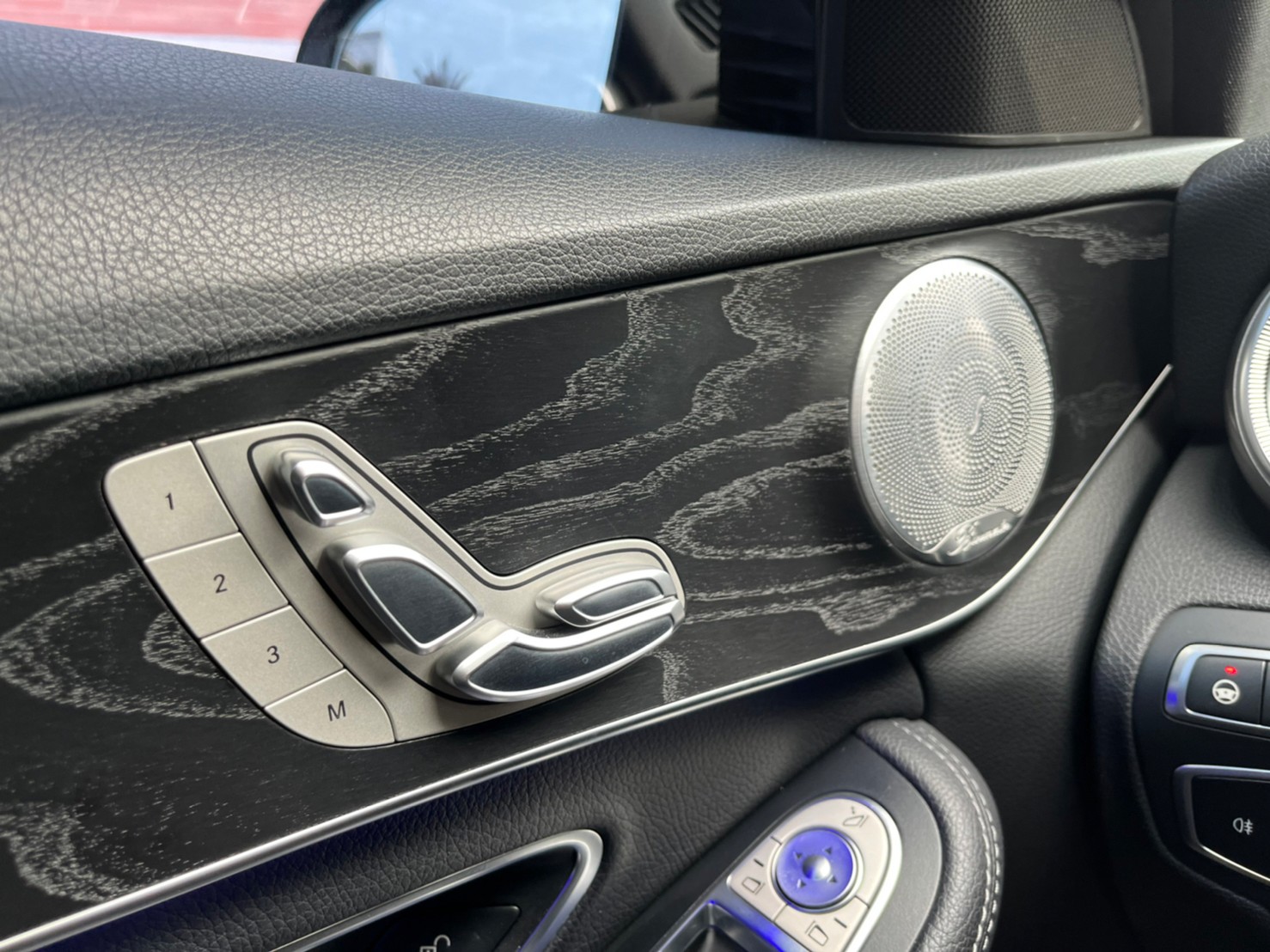 2019年MERCEDES BENZ C200可車換車〃零元購車〃免頭期款〃可全額貸款〃超貸拿現金  第14張相片