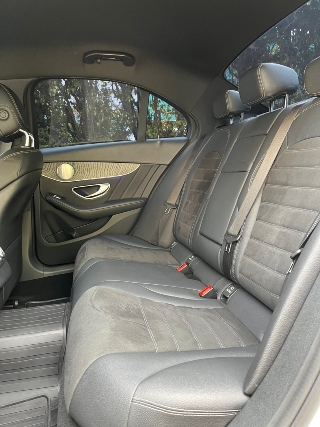 2019年MERCEDES BENZ C200可車換車〃零元購車〃免頭期款〃可全額貸款〃超貸拿現金  第18張相片