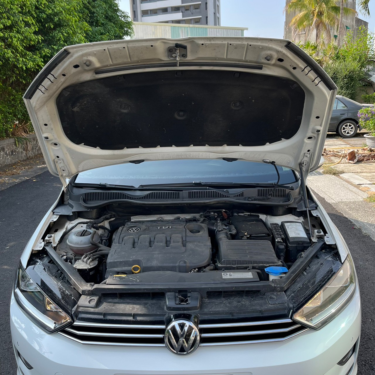 2016年VOLKSWAGEN SPORTSVAN可車換車〃零元購車〃免頭期款〃可全額貸款〃超貸拿現金  第18張相片