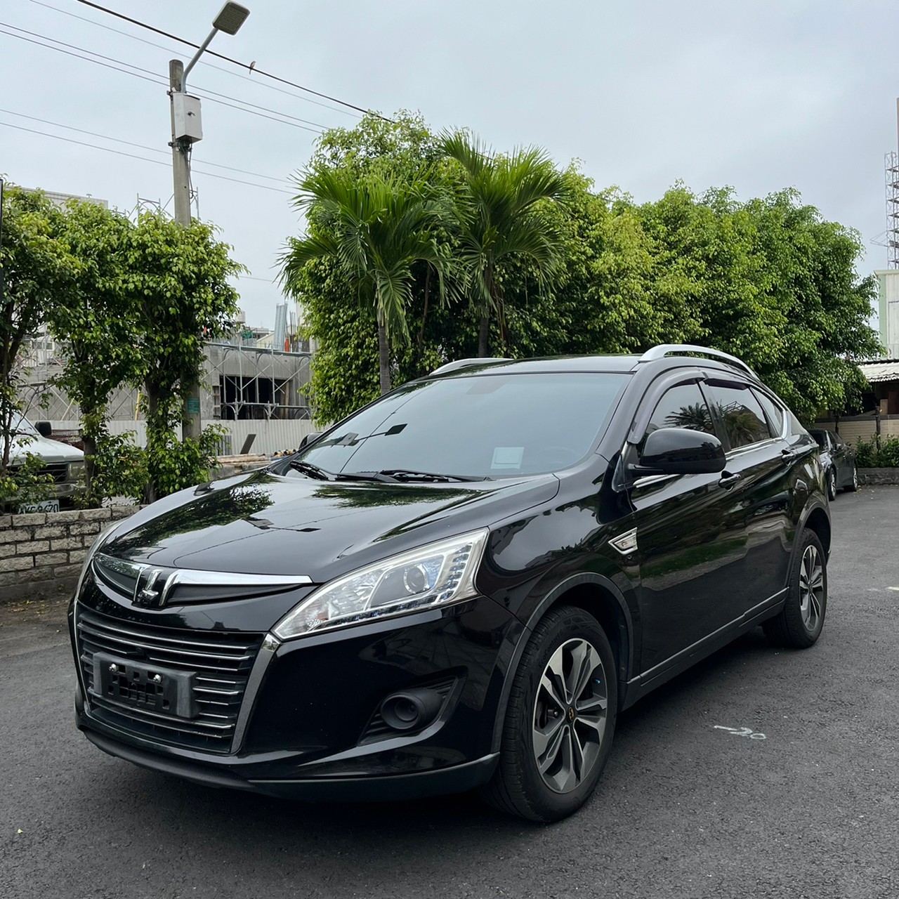 2014年LUXGEN U6 可車換車〃零元購車〃免頭期款〃可全額貸款〃超貸拿現金  第1張相片