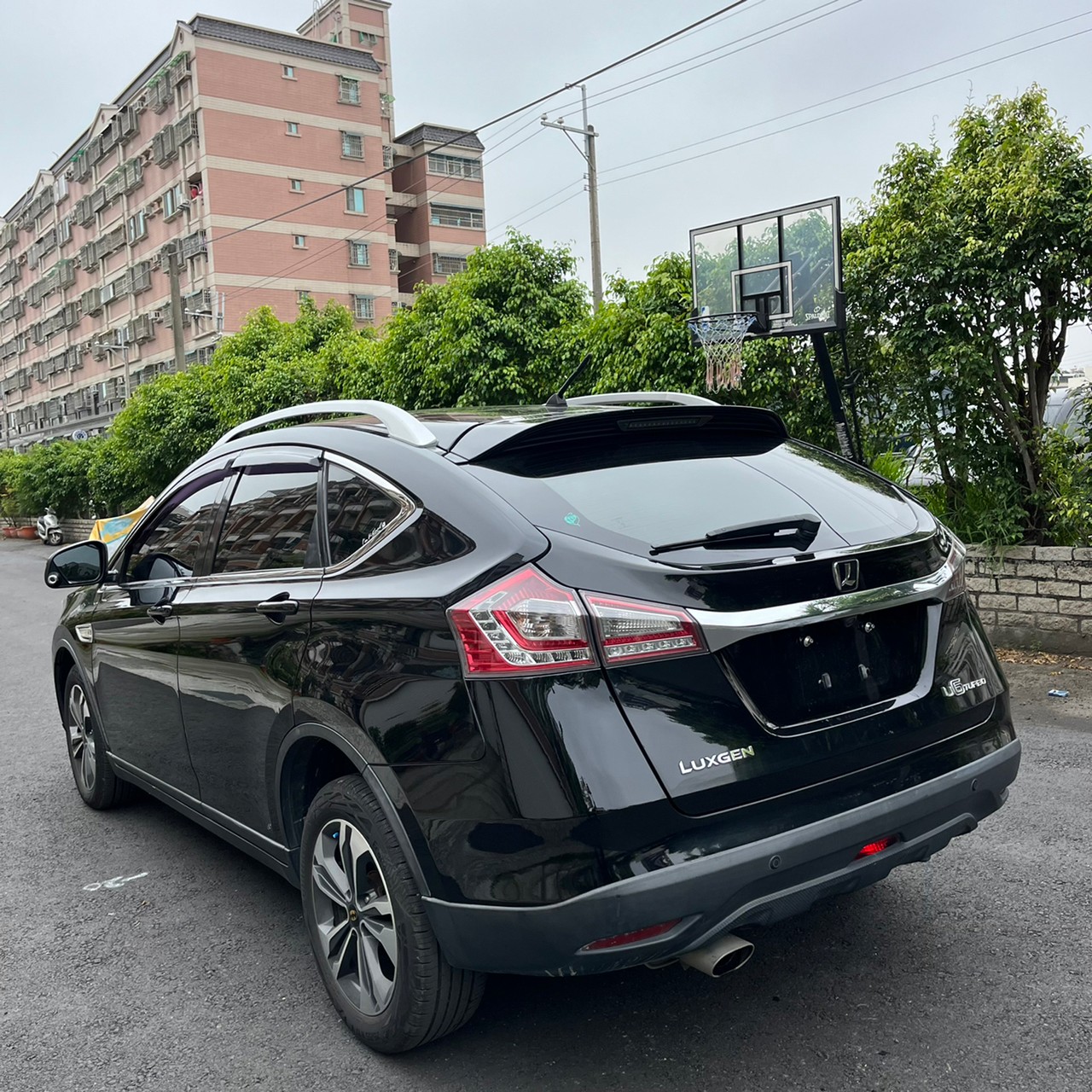 2014年LUXGEN U6 可車換車〃零元購車〃免頭期款〃可全額貸款〃超貸拿現金  第4張相片