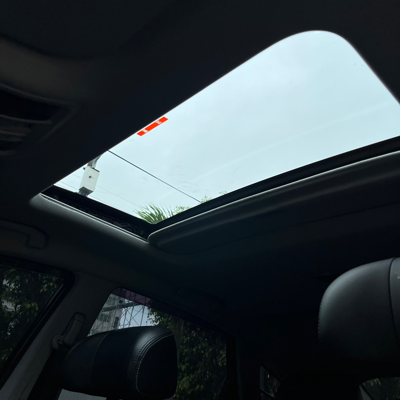 2014年LUXGEN U6 可車換車〃零元購車〃免頭期款〃可全額貸款〃超貸拿現金  第16張相片