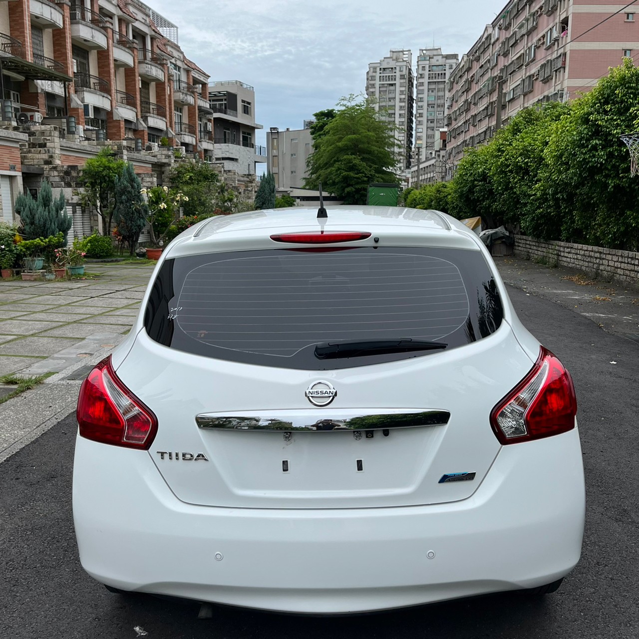 2013年NISSAN TIIDA可車換車〃零元購車〃免頭期款〃可全額貸款〃超貸拿現金  第2張相片