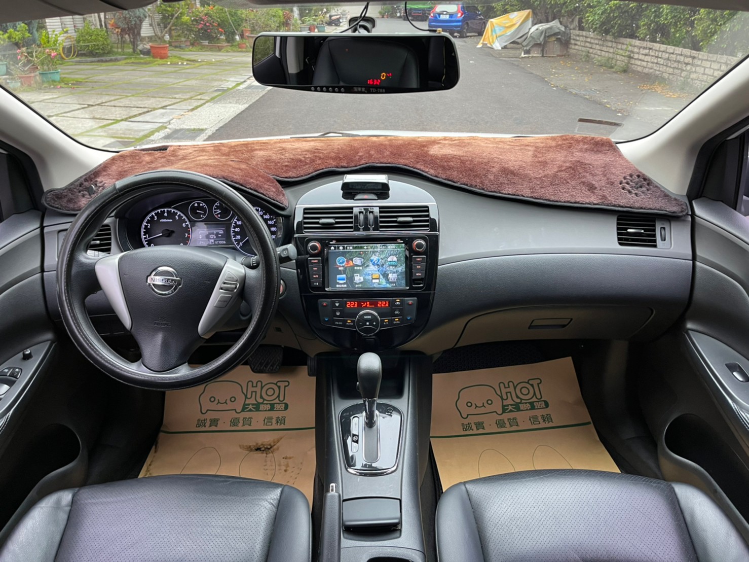2013年NISSAN TIIDA可車換車〃零元購車〃免頭期款〃可全額貸款〃超貸拿現金  第13張相片